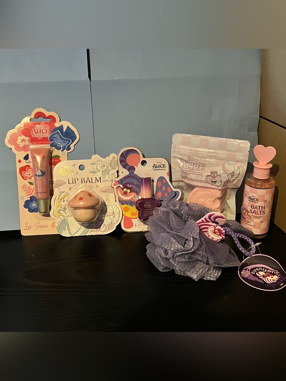 Disney Alice Cheshire Cat Spa Gift Bundle Beauty Set